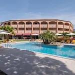 Le California 2* Sagone (Corsica)