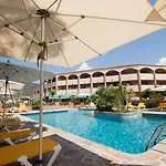 Le California Aparthotel 2*