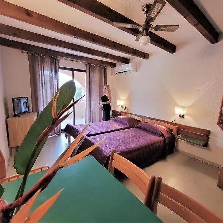 Aparthotel Le California Sagone (Corsica)