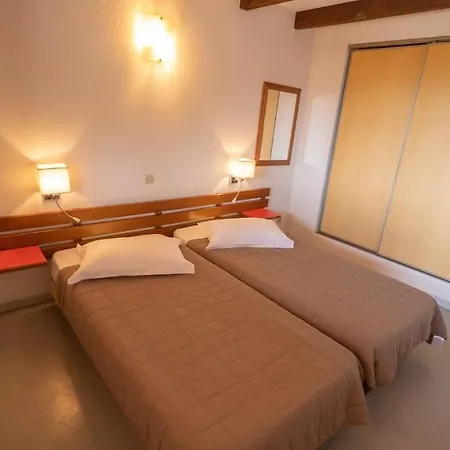 Le California アパートホテル