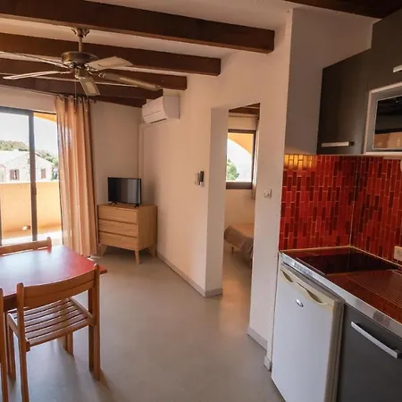 Le California アパートホテル 2*