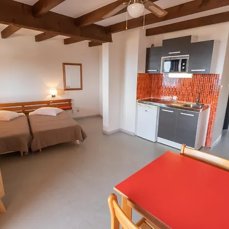 アパートホテル Le California 2*