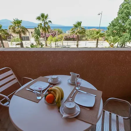 Le California Hotel apartamentowy 2*