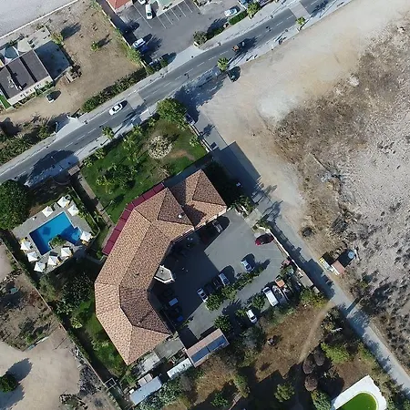 Le California 아파트호텔