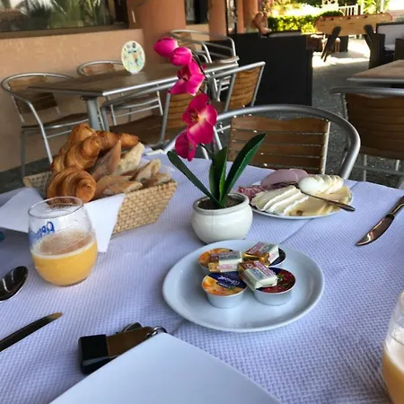 Le California サゴーヌ