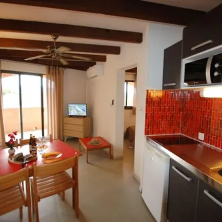 Le California 2* Sagone (Corsica)