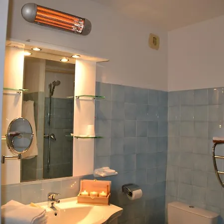 Aparthotel Le California 2*