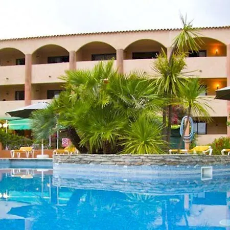 Le California アパートホテル