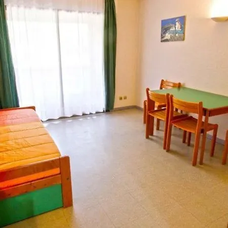 Le California Aparthotel 2*