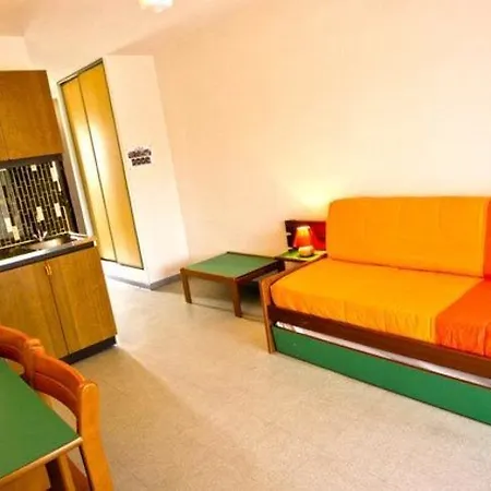 Le California アパートホテル サゴーヌ