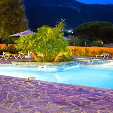 アパートホテル Le California 2*