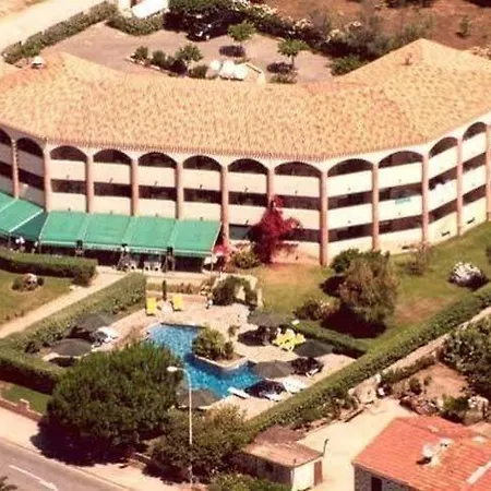 Le California 2*