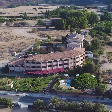 Le California Aparthotel