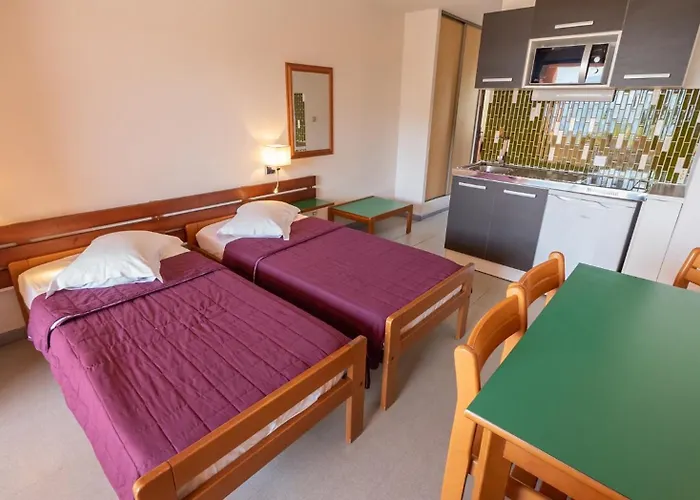 Aparthotel Le California 2*