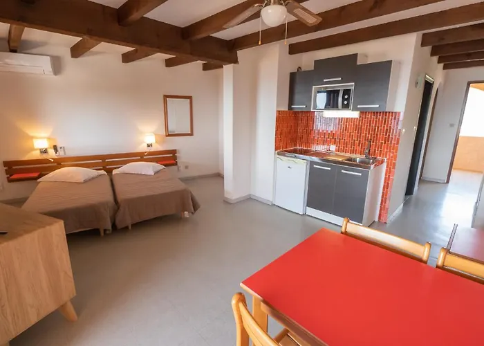 Aparthotel Le California 2*