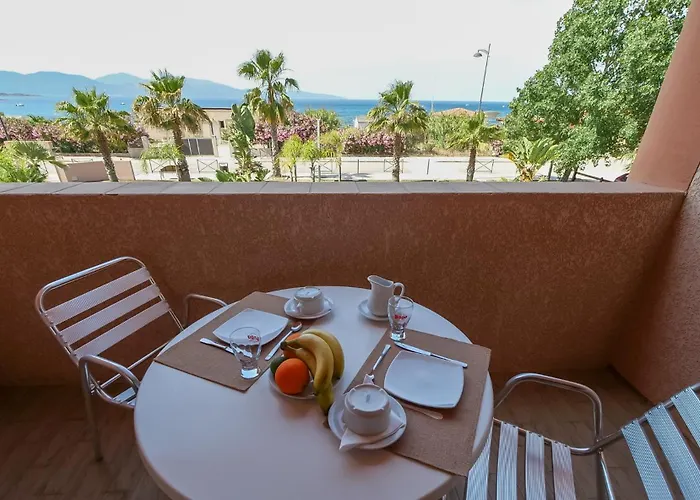 Le California Aparthotel 2*