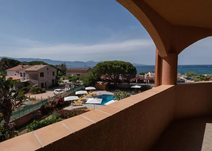 Aparthotel Le California 2*