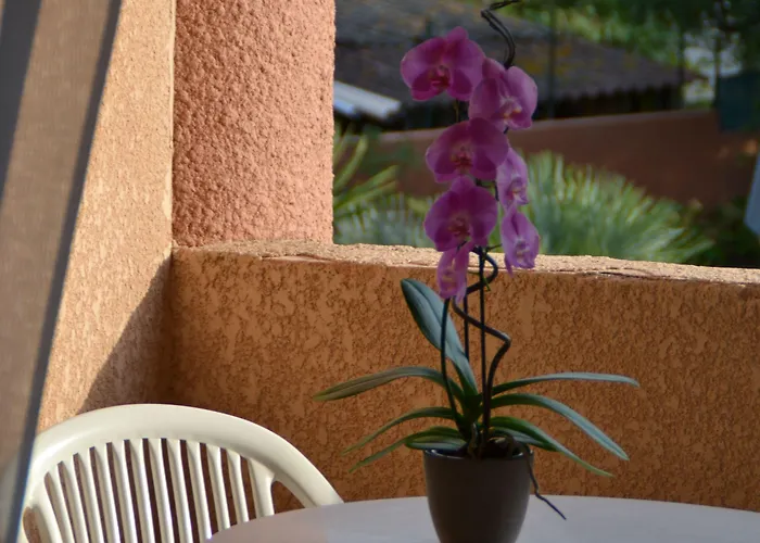 Le California Aparthotel