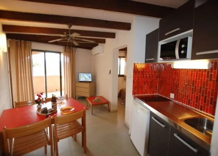 Le California Aparthotel 2*