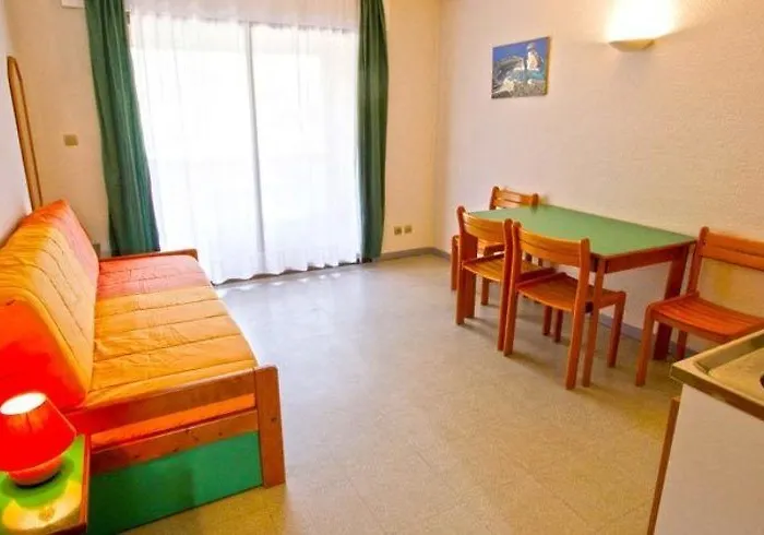 Le California Aparthotel 2*