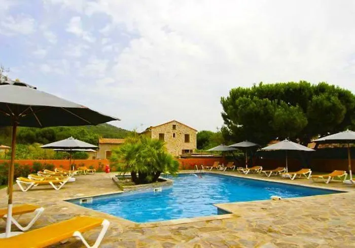 Le California 2* Sagone (Corsica)