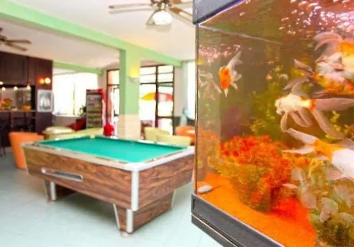 Le California Aparthotel 2*